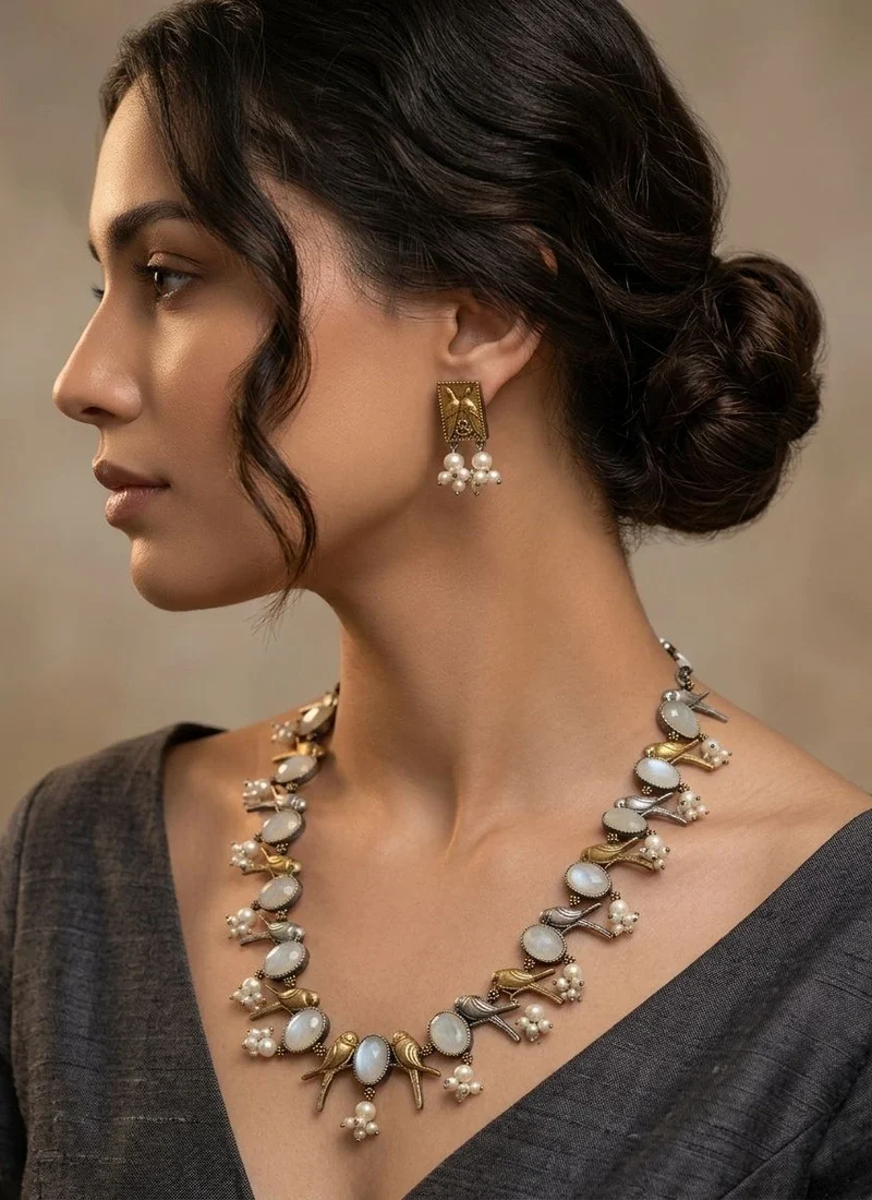 Antique Silver Parrot Chain with Monalisa Stones & Pearl Danglings