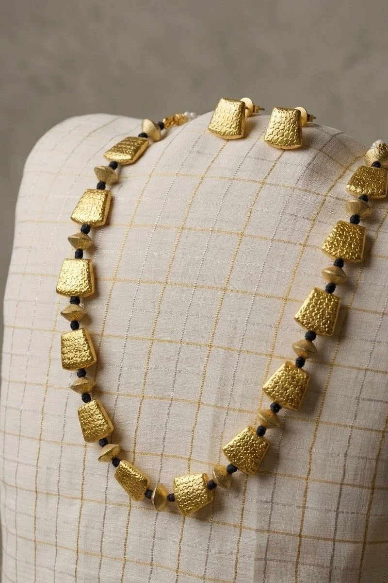 Kanakam Black Necklace Set